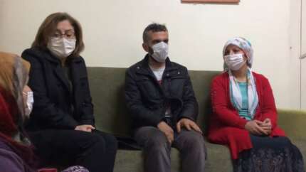 Televizyonu olmadığı için kısıtlamadan haberi olmayan vatandaşa ziyaret