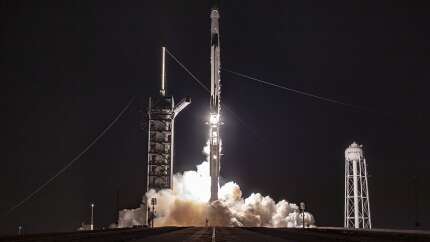 SpaceX 60 uyduyu daha uzaya taşıdı