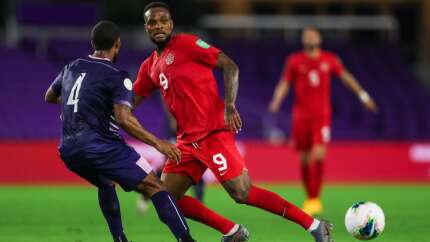 Cyle Larin'den Kanada'da hat-trick