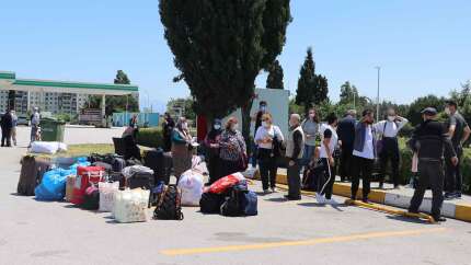 Otobüs şoförü 24 yolcuyu TEM’in kenarında terk etti