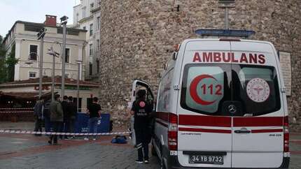 Galata Kulesi'nde intihar! Genç kadın hayatını kaybetti