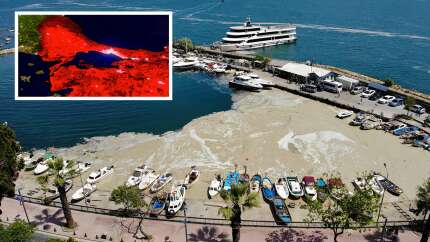 Deniz salyası felaketi! Bilim insanları araştırma gemisi ile Marmara Denizi'ne açıldı
