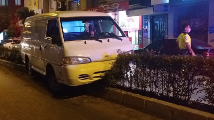 Refüje çıktı, aracını öylece bırakıp kaçtı