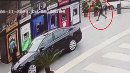 Yomra Belediye Başkanı'na silahlı saldırı! Silah tutukluk yapınca kurtuldu...