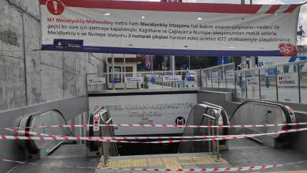 Metroda yangın paniği: Seferler normale döndü