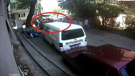 Yol verme kavgasında bıçaklar konuştu! Dehşet anları kamerada...