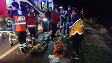 Kaçak mültecileri taşıyan minibüs takla attı: 1 ölü, 15 yaralı