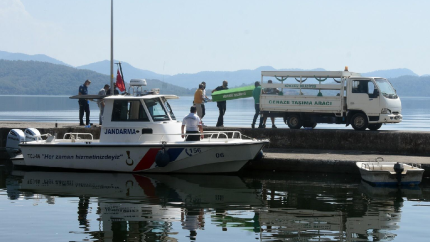 Teknedeki asker eğlencesinde feci ölüm! Kafası tekne pervanesinde parçalandı