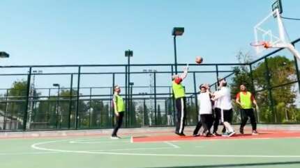 Cumhurbaşkanı Erdoğan "Harekette bereket vardır" dedi, basketbol oynadığı anları paylaştı