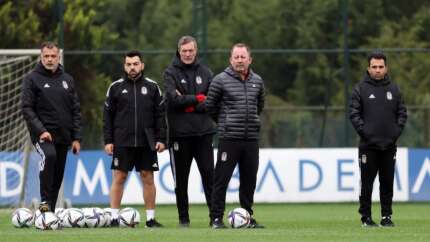 Beşiktaş'ın 21 günde 6 maç oynayacağı zorlu fikstür Başakşehir'de başlıyor