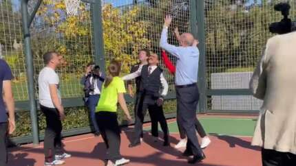 Cumhurbaşkanı Erdoğan basketbol oynadı!