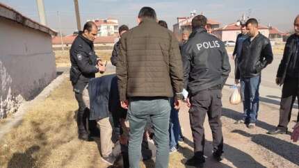 Azılı hırsız, çalıntı bisikletle kaçmak isterken evin çatısında yakalandı