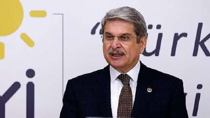 Aytun Çıray, 2018'deki Kocaeli mitinginin fotoğrafını bugün Denizli'deki mitingmiş gibi paylaştı!