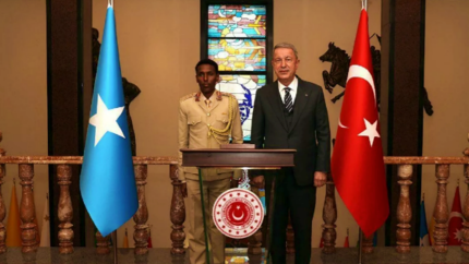 Milli Savunma Bakanı Akar, Somali Genelkurmay Başkanı ile buluştu