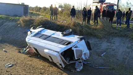 Tarım işçileri servisi devrildi: 1 ölü, 10 yaralı
