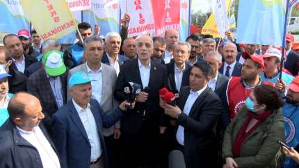 TÜRK-İŞ Başkanı Atalay'dan 1 Mayıs'ta asgari ücret mesajı: Temmuz'u beklemenin bir anlamı yok!