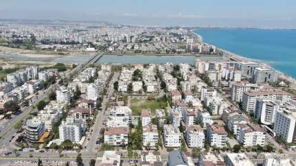 Askerden kaçan Ruslar Antalya'ya akın etti: Kentte kiralık daire kalmadı