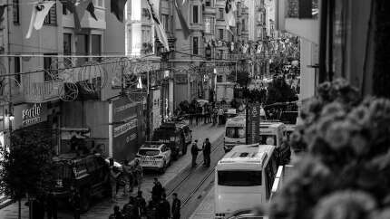 Taksim'deki hain terör saldırısına ünlü isimlerden tepki yağdı