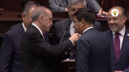 İYİ Parti'den istifa etmişti: Nazilli Belediye Başkanı'nın rozetini Cumhurbaşkanı Erdoğan bizzat taktı!