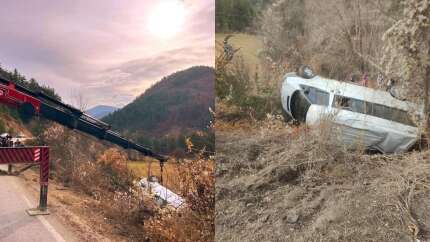 Kastamonu'da korkutan kaza! Öğrencileri taşıyan minibüs şarampole devrildi