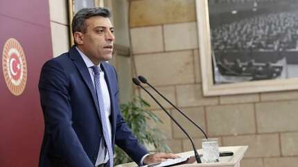 Yenilik Partisi Genel Başkanı Öztürk Yılmaz'a bıçaklı saldırı düzenleyen şahıs yakalandı