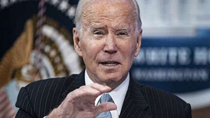 Joe Biden Noel konuşmasında yine boşluğa selam verdi