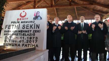 Şehit polis Fethi Sekin, vefatının 6’ncı sene-i devriyesinde kabri başında anıldı!