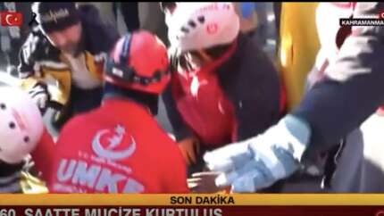 60. saatte canlı yayında mucize: 4 ve 7 yaşındaki 2 çocuk dahil 4 kişi enkazdan sağ çıkarıldı!