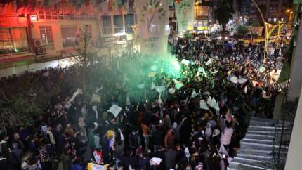 HDP'nin açılışında PKK ve teröristbaşı Öcalan sloganları! Polis müdahale etti