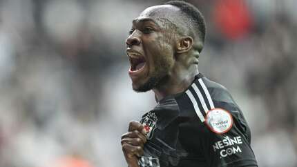 Beşiktaş Başakşehir'i tek golle yendi! Rıza Çalımbay galibiyetle başladı
