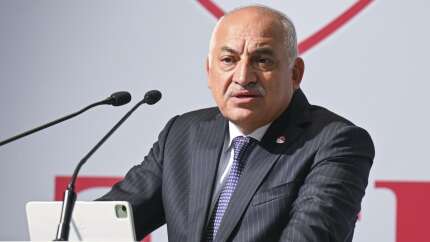 TFF Başkanı Mehmet Büyükekşi: Tüm ligler süresiz olarak ertelendi!