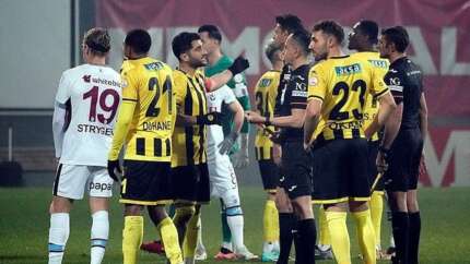 İstanbulspor bu pozisyon sonrası Trabzonspor maçında sahadan çekildi!