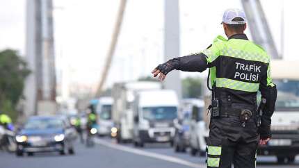 Trafik cezalarında indirimli ödeme süresi 1 aya çıkarıldı! Karar Resmi Gazete'de