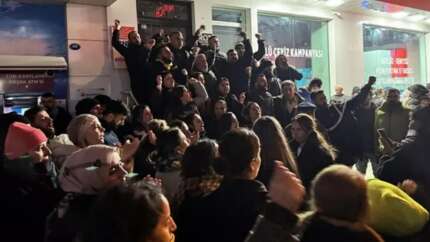 İzmir adaylarına isyan eden CHP'liler eylem yaptı! "İthal aday istemiyoruz"