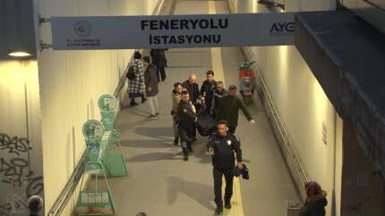 Marmaray'da bir kişi raylara atlayarak intihar etti