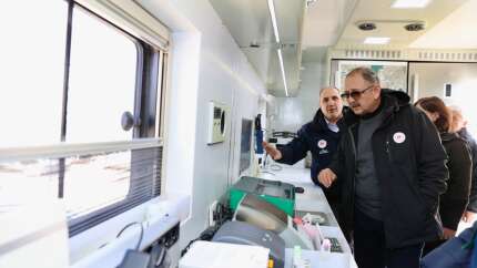 Bakan Özhaseki İliç'teki madende laboratuvarlarda inceleme yaptı