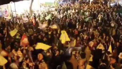CHP, Mersin'de DEM'leniyor... Sevinçten paçavralar sallayarak Öcalan sloganları attılar!