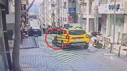 Balıkesir'de kan donduran olay: Uyuyan köpeği aracıyla ezerek öldürdü yoluna devam etti! İşte o anlar!