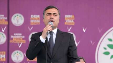 Van'da belediye başkanlığını kazanan Abdullah Zeydan'ın seçilme hakkı geri alındı... "PKK, sizi tükürüğüyle boğar" demişti!