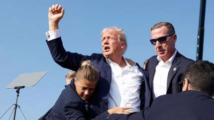 Donald Trump'a suikast girişiminden ilk kareler!