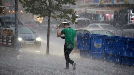 Meteorolojiden o iller için kuvvetli yağış ve fırtına uyarısı!