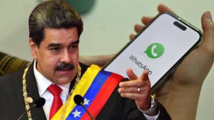 Küresel emperyalizme böyle kafa tuttu! Maduro canlı yayında WhatsApp'ı telefonundan sildi!