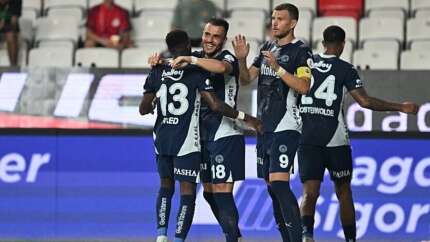 Fenerbahçe duble yaptı, zirveye bir adım daha yaklaştı! Antalyaspor 0 - 2 Fenerbahçe | Maçın özeti