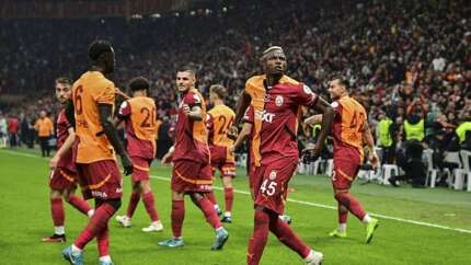 Galatasaray derbi engelini aştı, zirvede farkı açtı! Galatasaray 2 - 1 Beşiktaş | Maçın özeti
