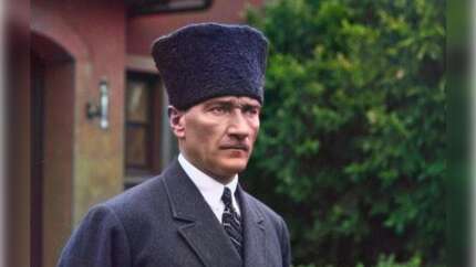 Ünlülerin 10 Kasım mesajları... Kasım'da aşk başkadır