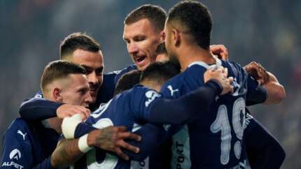 Fenerbahçe deplasmanda pes etmedi, yarışa devam 'dedi'! Konyaspor 2 - 3 Fenerbahçe | Maçın özeti