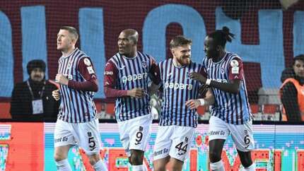 Trabzonspor evinde farklı kazandı, 3 puanı hanesine yazdırdı! Trabzonspor 4 - 0 Sivasspor | Maçın özeti