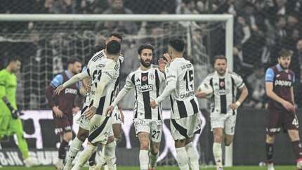 Beşiktaş ikinci yarı açıldı, Trabzonspor'u 2 golle yıktı! Beşiktaş 2 - 1 Trabzonspor | Maçın özeti