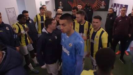 Anderlecht - Fenerbahçe maçı 7. dakikada durmasının ardından yeniden başladı!