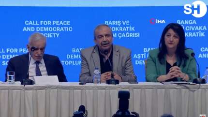 Öcalan'dan tarihi çağrı geldi! Ahmet Türk Arapça, Pervin Buldan Türkçe okudu: PKK kendisini lağvetmeli, silah bırakma çağrısı yapıyorum!